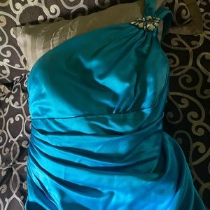 Bridesmaid dress. Fits size 16